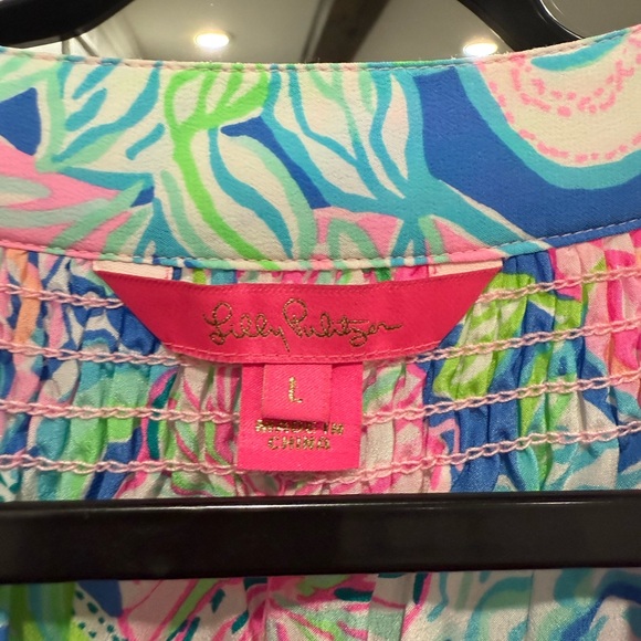 Lilly Pulitzer Women Sz L | Elephants and Peonies Print| Blouse - Picture 3 of 6